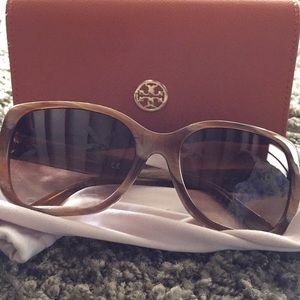 Authentic tory burch sun glasses